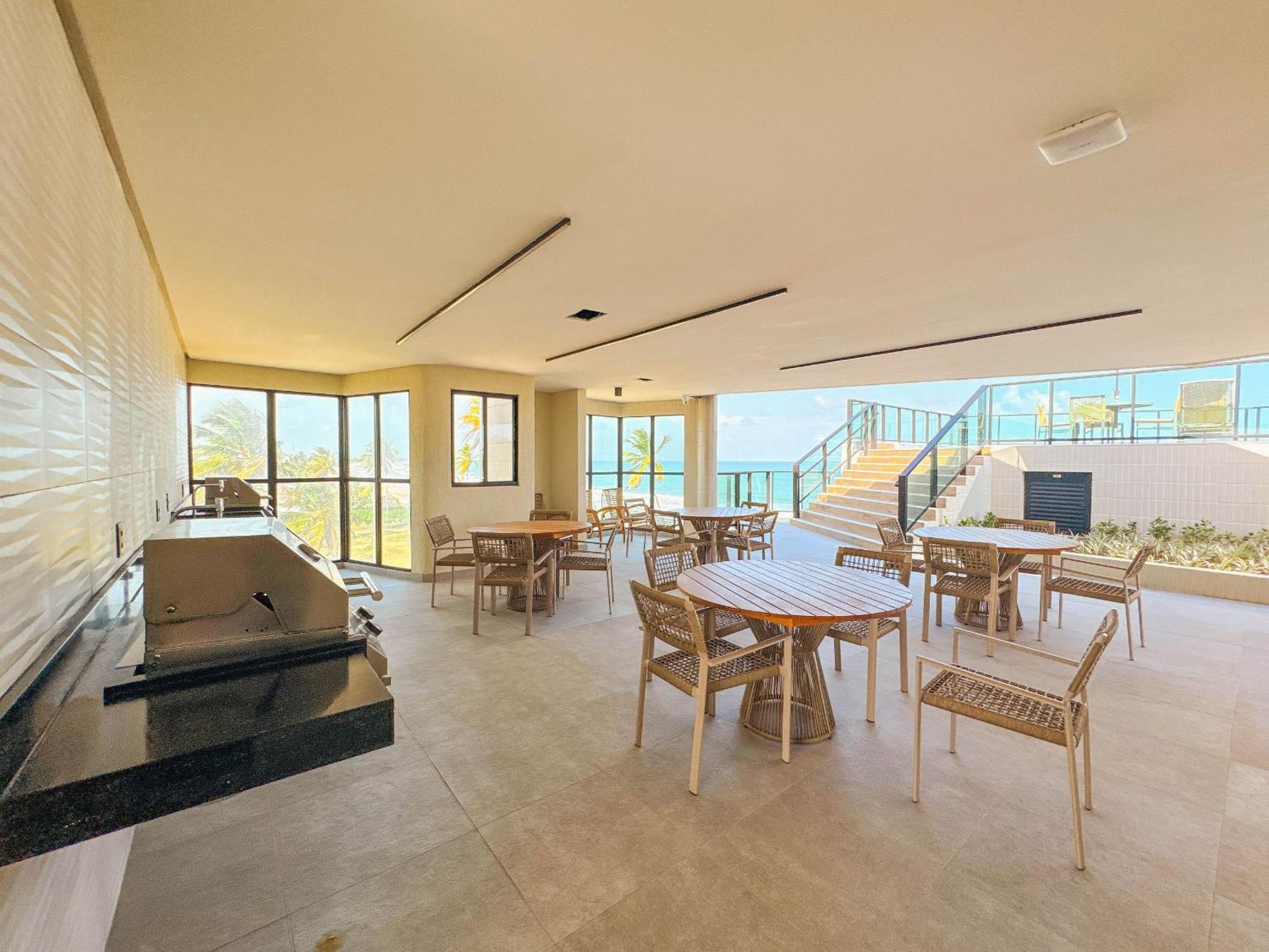 One-Bedroom Apartment Sea View