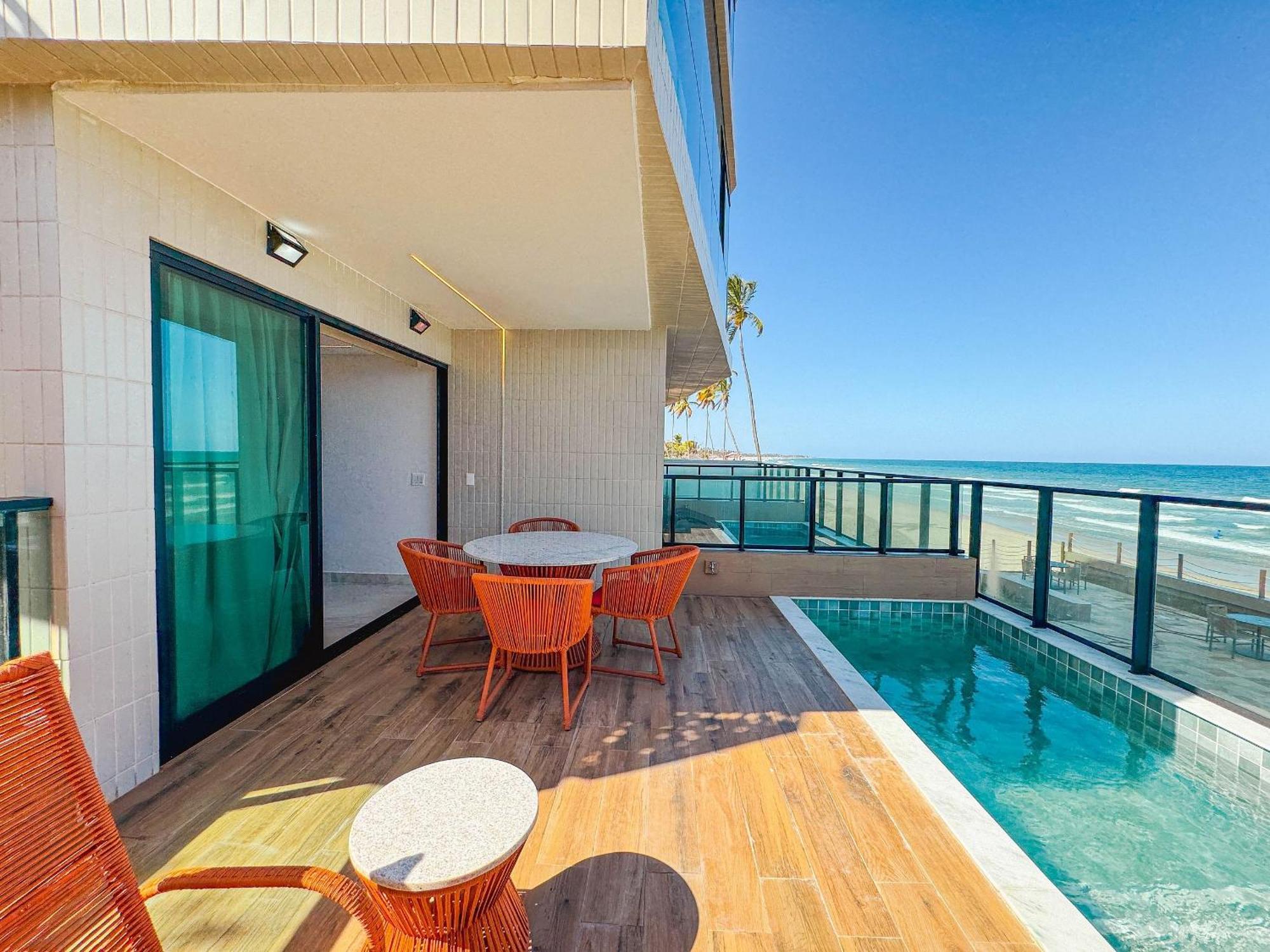 One-Bedroom Apartment Sea View