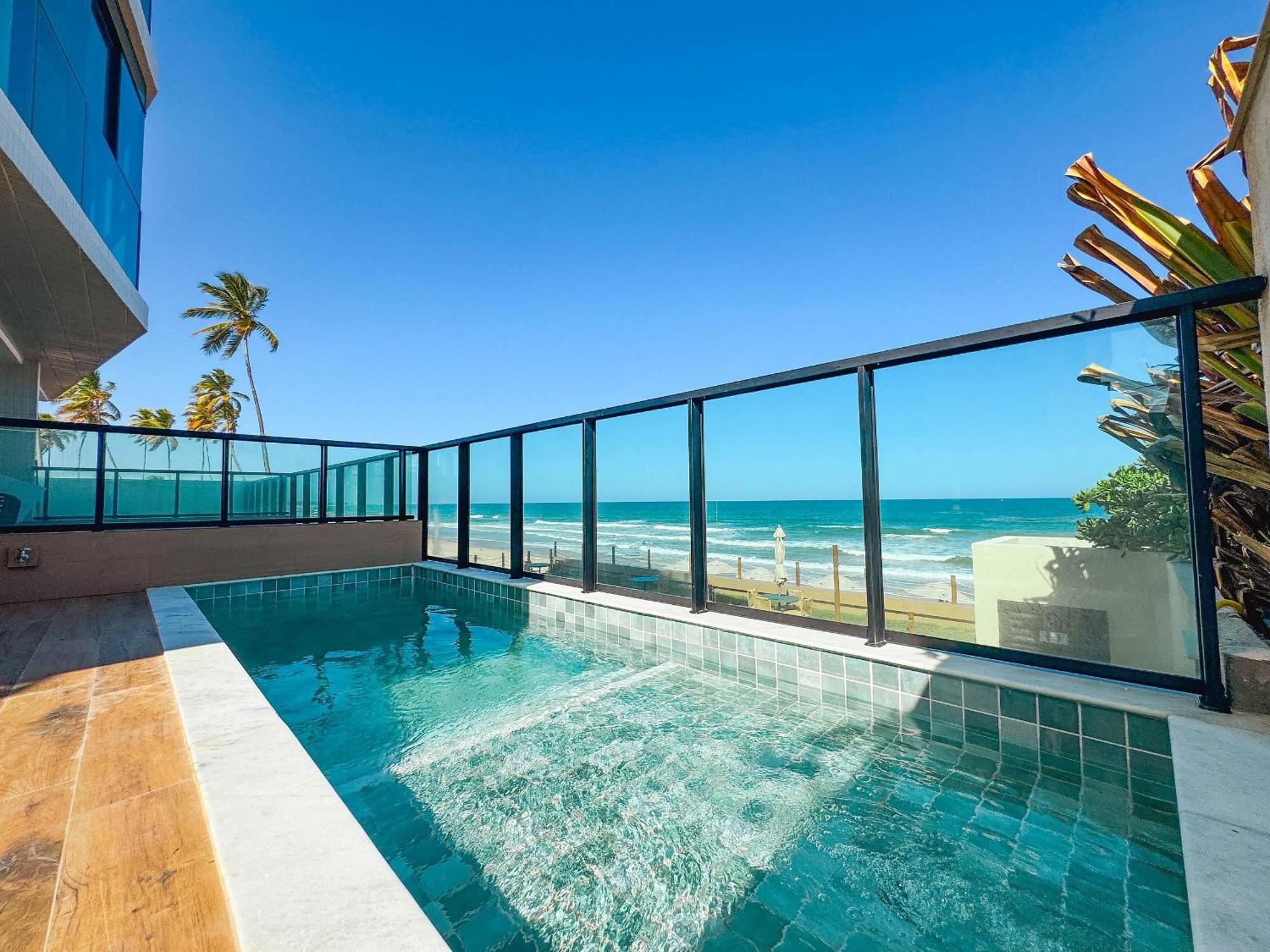 One-Bedroom Apartment Sea View