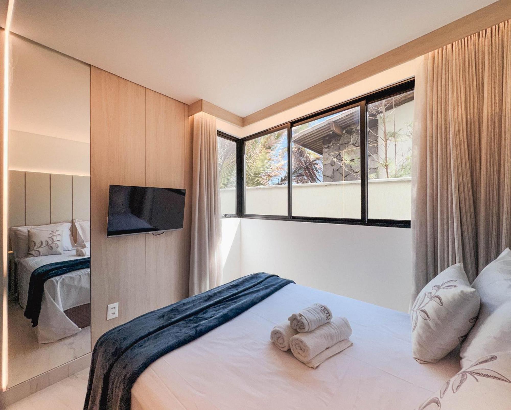 One-Bedroom Apartment Sea View
